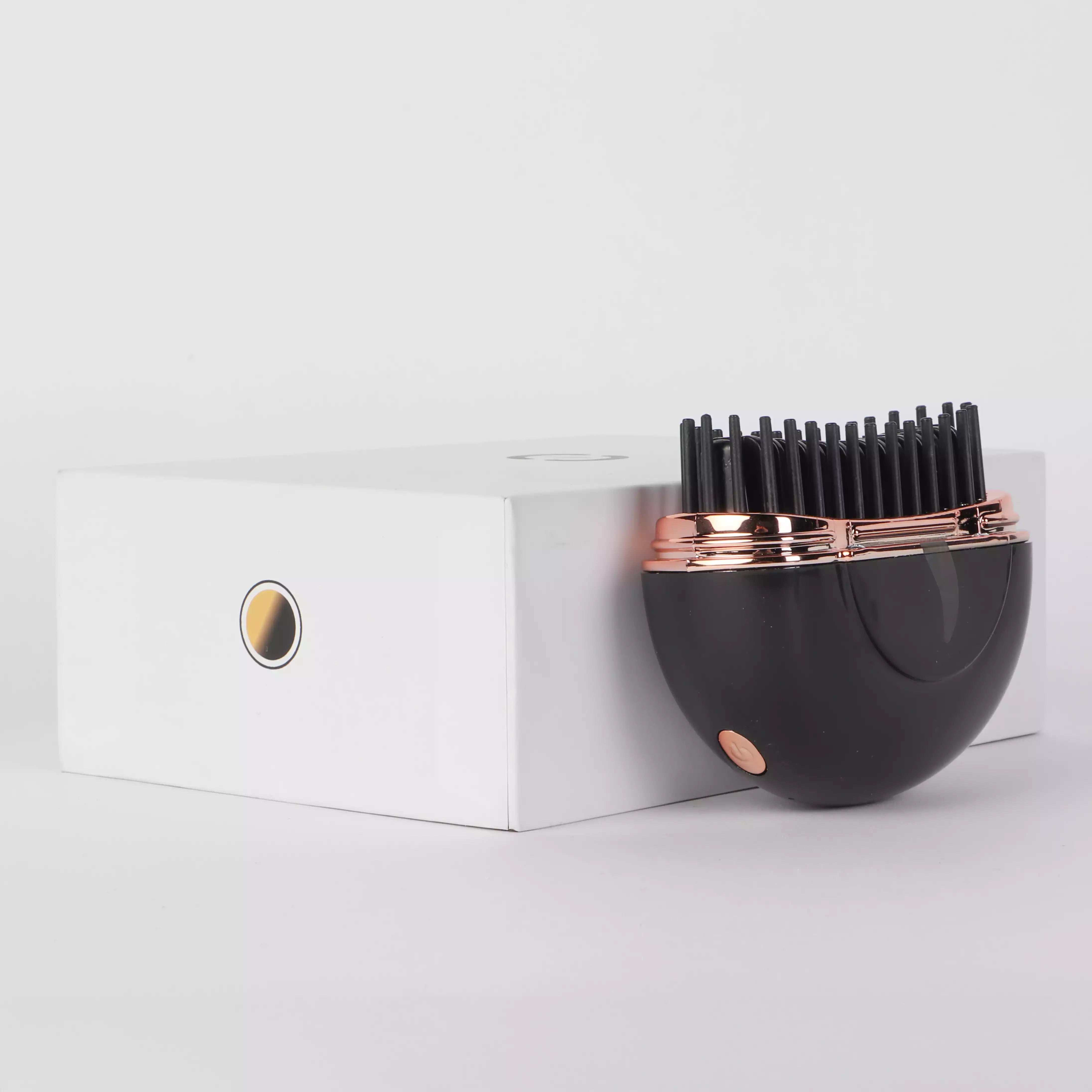 HairSnapper Brush | Ritocchi hi-tech da borsa per un look sempre curato