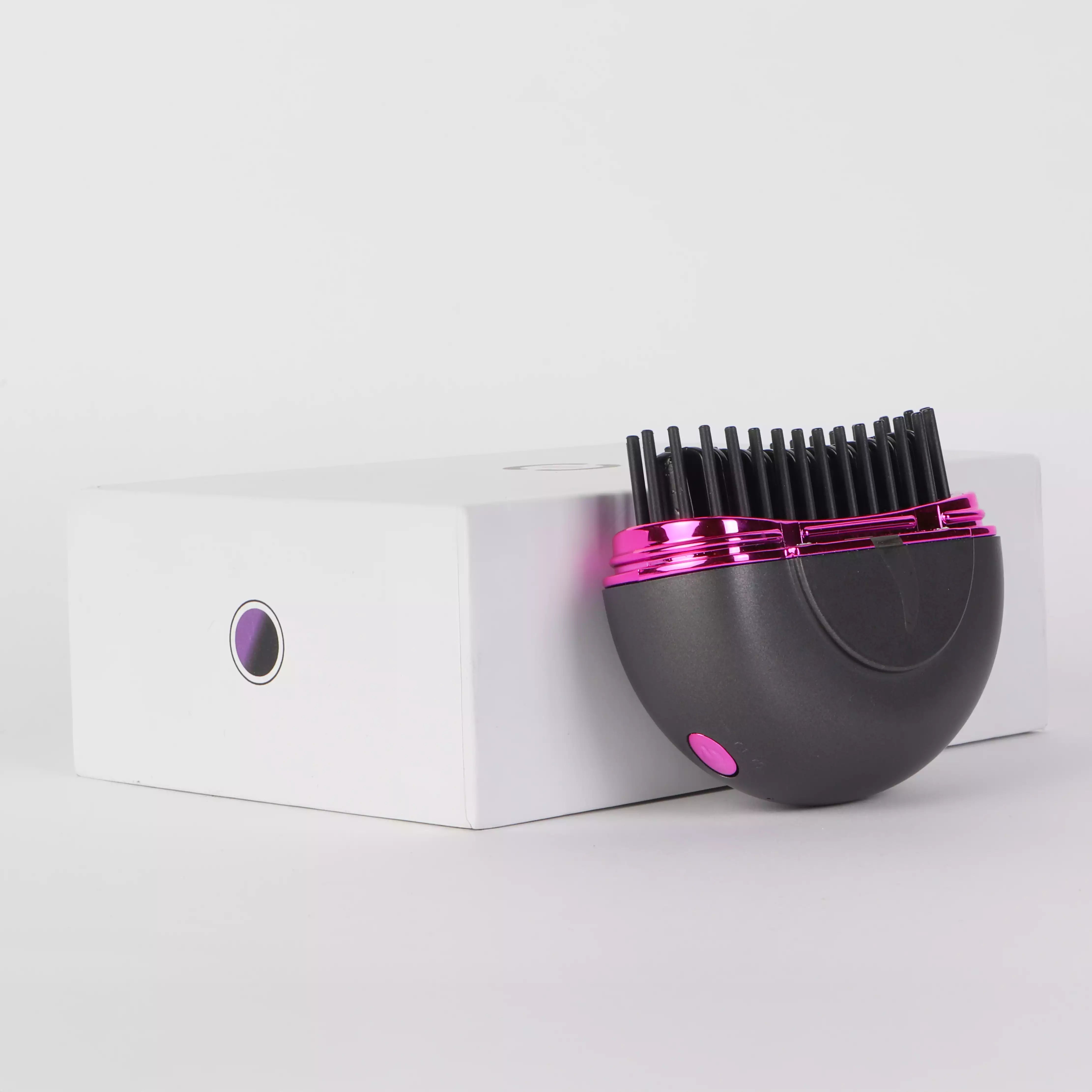 HairSnapper Brush | Ritocchi hi-tech da borsa per un look sempre curato