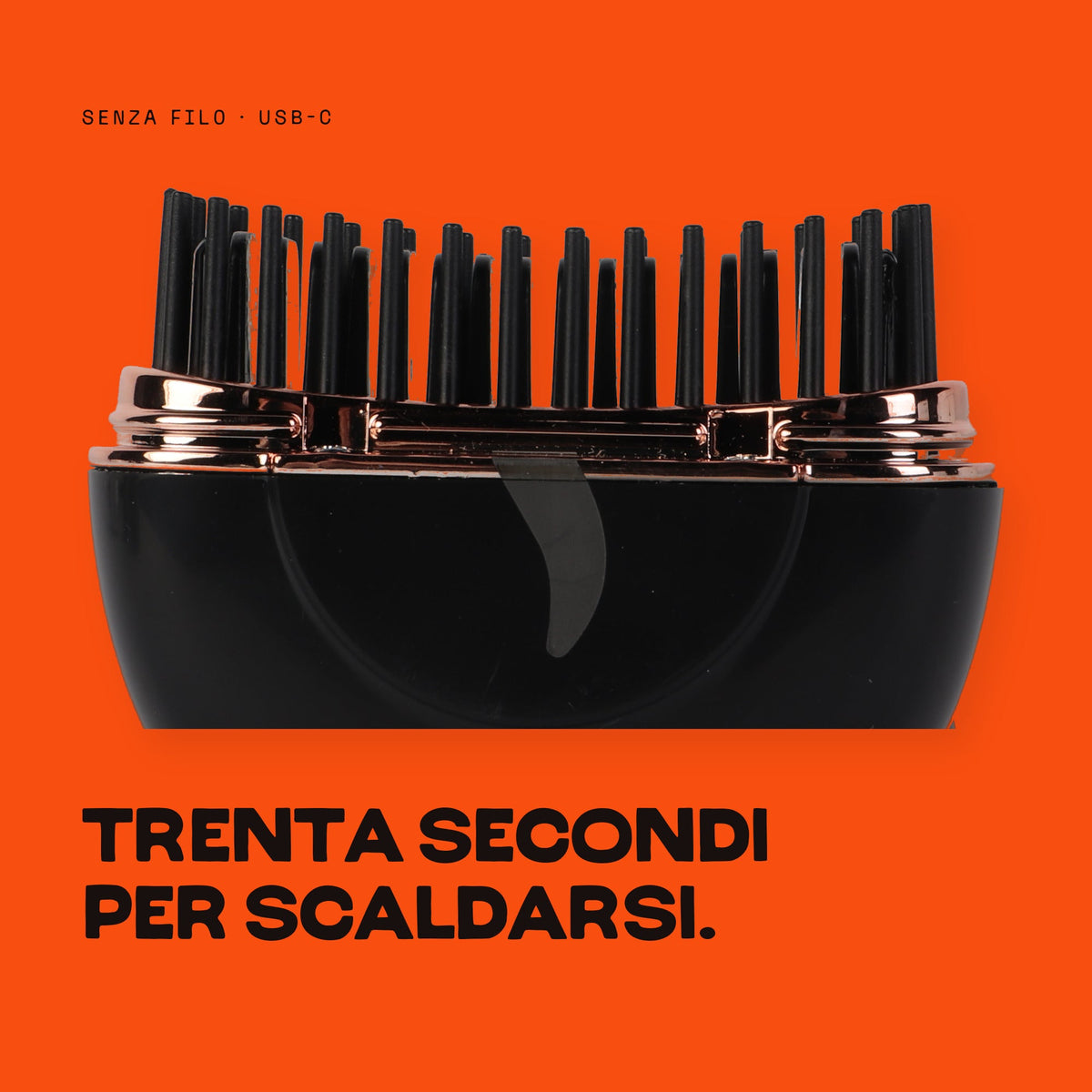 La HairSnapper Brush aperta con le setole: si scalda in trenta secondi, senza filo